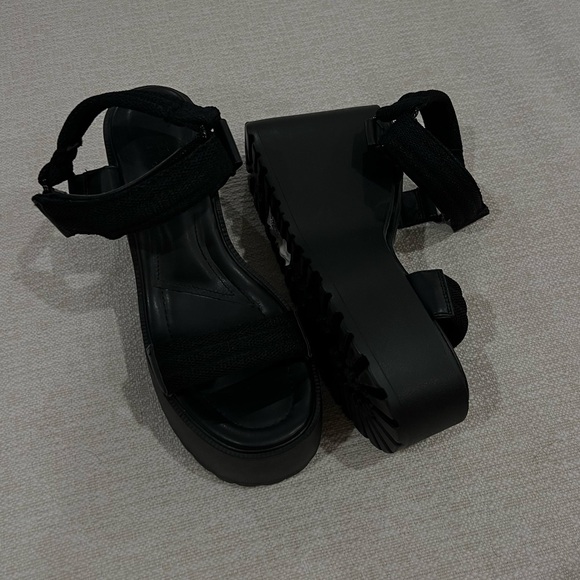 ASOS NEW Chic Black Platform Velcro Strap Sandals - Picture 2 of 4